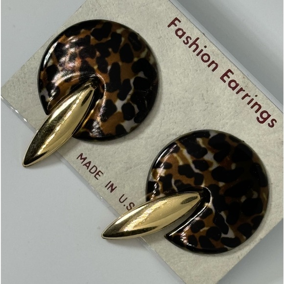 Bold Vintage Geometric Round Tortoiseshell Earrings – Made in U.S.A. - Picture 7 of 7